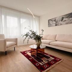 Urban Oasis - 2BR Apartment near Bahnhof Zürich Oerlikon -302-