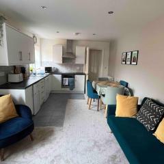 Town centre apartment with parking