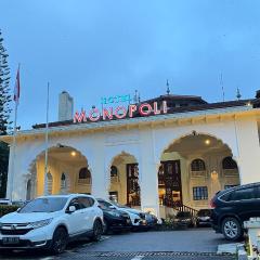 Monopoli Hotel Bukittinggi