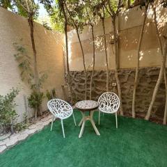 2BR Townhouse, Bath, TV, Backyard - 821