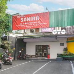 Super OYO 94093 Hotel Sanira Near Supratman Street