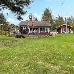 Beautiful Home In Skinnskatteberg With Kitchen