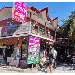 Hotel & Hostel Sloth Backpackers