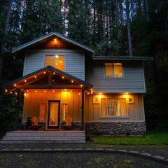 Snowline Hillside Chalet