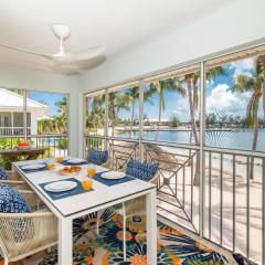 Kailua - Elegant Oceanfront Villa with Stunning Views and Beach Access