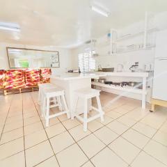 Tonga Cottage - Entire Place with Aircon