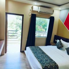 SAROJINI GARDEN HOTEL & RESTAURANT