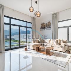 Best Deal 3BR plus maid's with Pool Perfect for Groups by Deluxe Holiday Homes