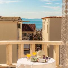 Apartments and Rooms Happiness