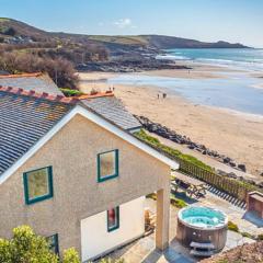 Private Cliff top Retreat by Perranuthnoe Beach