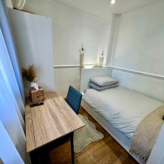 Cosy Single Room for ONE person