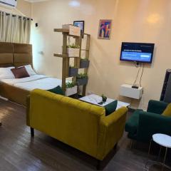 Cozy studio unit in lekki phase 1 - Kitchen, 24-7 light, wifi, Netflix