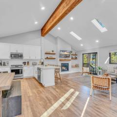 Bright Tahoe Home with Private Backyard Near Beach