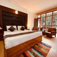 Nadi Kinare , Mall Road Manali - A Riverside Resort