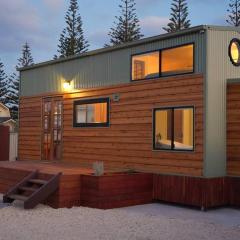 Folktales Rest - Tiny House Unique Stay