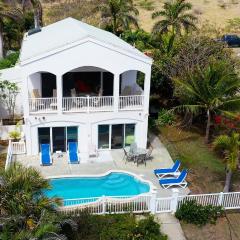 ​​​​​​​Hibiscus Beach House 2 bedroom 2.5 bath take 30 steps to your private beach