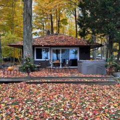 Cozy Lakefront Cabin