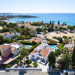 Ivy Blue Villa by Nomads - Short Walk to Coral Bay