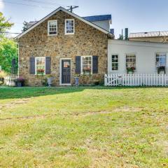 Cottage with Furnished Patio and Garden Dtwn Leesburg
