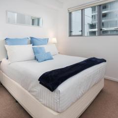 Beautiful Unit with Gym and Pool near Museums
