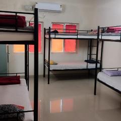HOSTEL Adventure Academy