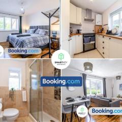 2Bedroom Apt in Egham with Free Parking
