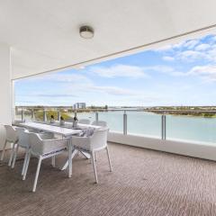 Breathtaking Waterfront Apartment in Mandurah