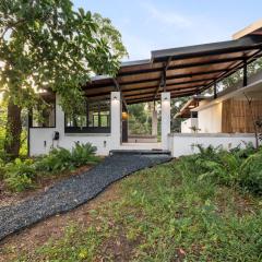 Casa Algarrobo relaxing farm stay in Puerto Rico