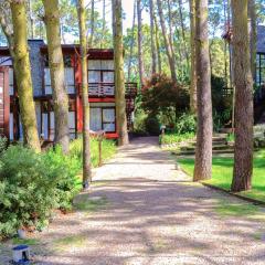 Altos Medanos Cabañas & Club de Bosque