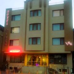 克拉斯酒店