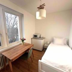 New tiny studio 2 near Uni & Hospital