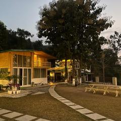Saraiville- A Boutique Riverside Resort