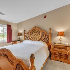 Grand Wood Suites - 3rd Floor Front Side Corner Penthouse Suite 301