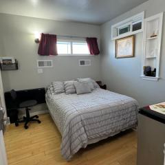 San Francisco Private Room and Bathroom - Free Street Parking
