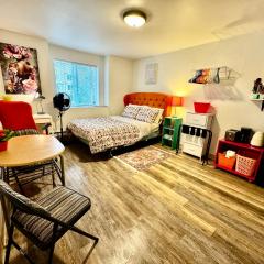 Micro Studio Apartment in University District- 10 mins walk to University of WA