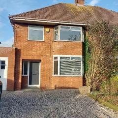 Entire House-Long Stays in Gloucester-Contractors- Families