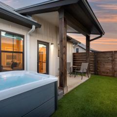 Eagle's Landing - Couples getaway with Hot Tub