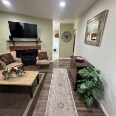Amazing Duplex Close to airport, downtown