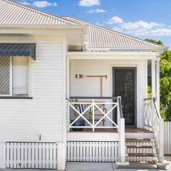 Cosy Cottage - Scarborough Beach