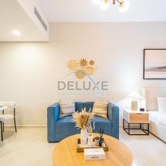 Chic Studio in The Crescent A, Dubai Production City by Deluxe Holiday Homes