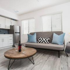 Sunny 1 Bedroom in the Heart of Venice Beach - #3