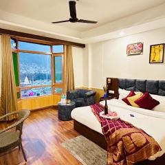 Hotel Ocean & Hotel Meadows Hill ! Rooftop Restaurant ! Near Hadimba Temple