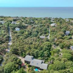 Stylistic Home and Easy Walk to the Beach