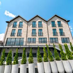 Stonehenge Hotel & Restaurant