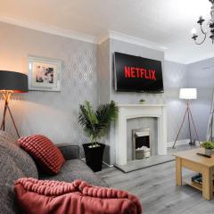 Comfy stays, Rotherham for contractors & Families, spacious conservatory, free parking, wifi etc
