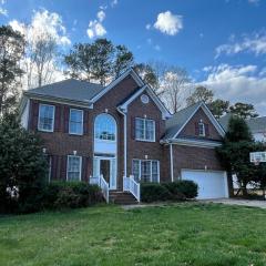 Comfortable Rooms in A Single Family House in Chapel Hill near UNC Duke RTP