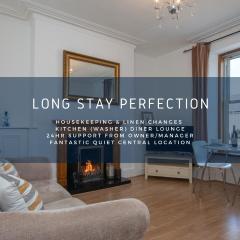 Dwellcome Home Ltd 1 Bed Apt, Half Mile to Union Street yet Quiet, Free Parking, Fast WIFI, Ideal for Long Term Contractor, etc Stays, Fully Equipped Kitchen, Regular Housekeeping Option - See Our Site for Assurance