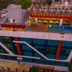Pax Hotel Grand Blue 3 min walk from Udaipur city Railway Station
