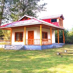 Riverside Attic Cottage - Country Club Balakot