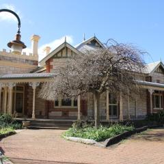 Cockburn House